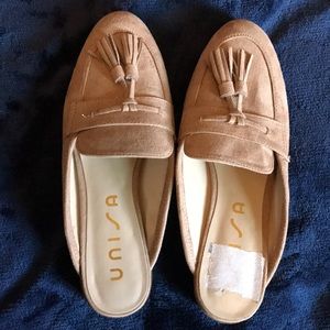 Super cute Unisa mules!! NWOT